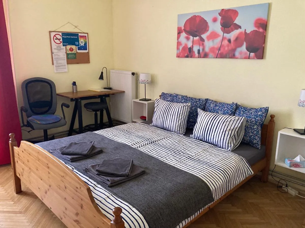 Poppy Flower Apartment Budapest