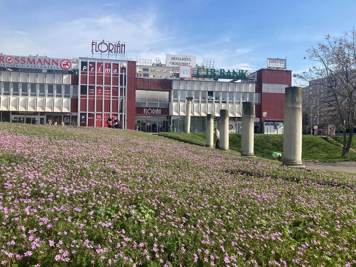 Poppy Flower Apartment Budapest