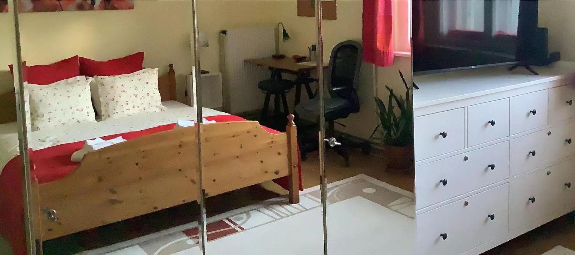 Poppy Flower Apartment Budapest